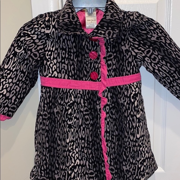 Leopard jacket with pink details. Size 4 toddler - Picture 2 of 10